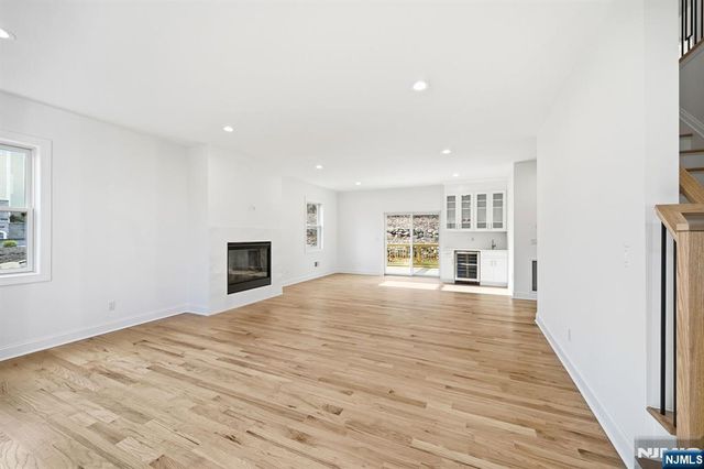 33 Eagles Nest Terrace, West Milford, NJ 07480