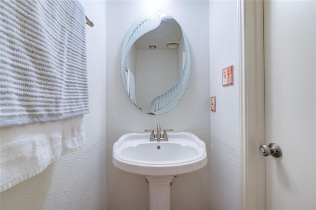 14633 Perthshire Road, Houston, TX 77079