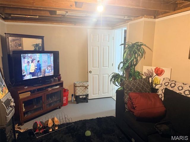 7025 Lena Avenue, St Louis, MO 63136