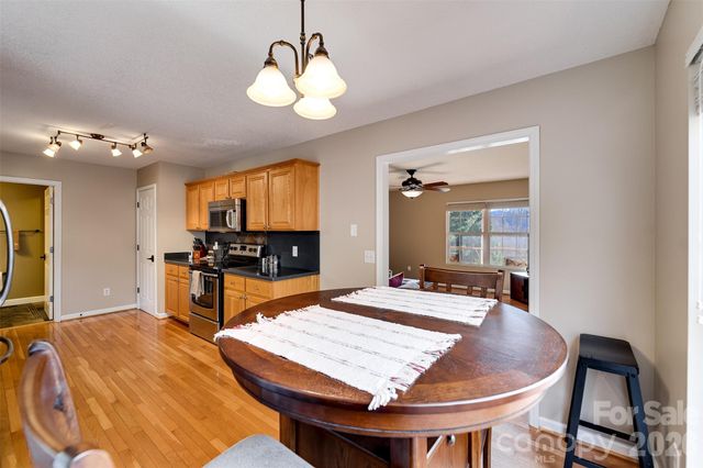 161 Rock Field Way, Sylva, NC 28779