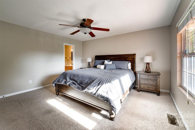 161 Rock Field Way, Sylva, NC 28779
