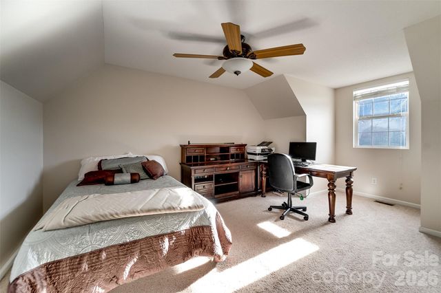 161 Rock Field Way, Sylva, NC 28779