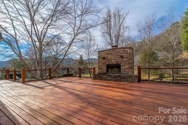 161 Rock Field Way, Sylva, NC 28779