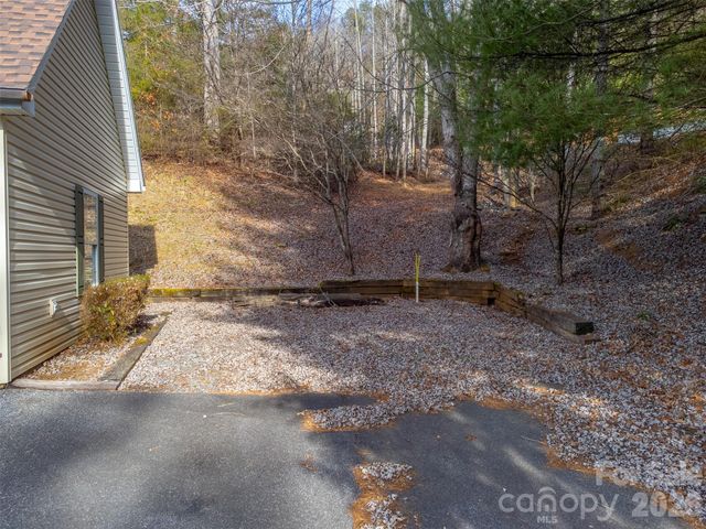 161 Rock Field Way, Sylva, NC 28779
