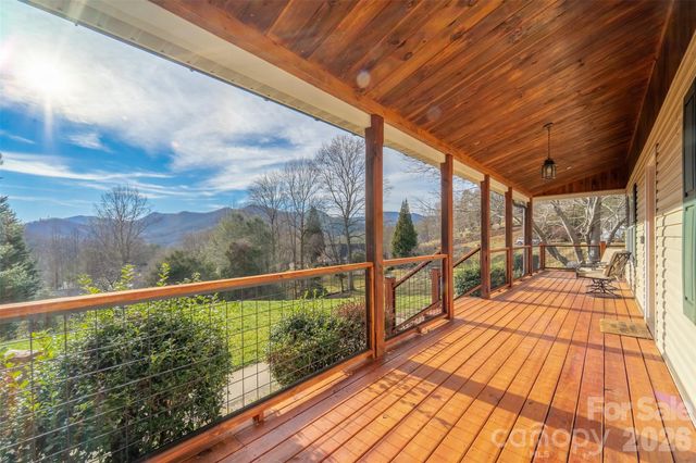 161 Rock Field Way, Sylva, NC 28779