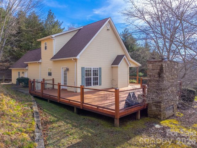 161 Rock Field Way, Sylva, NC 28779