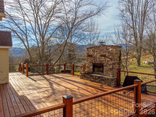 161 Rock Field Way, Sylva, NC 28779