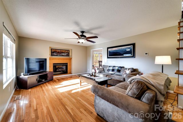 161 Rock Field Way, Sylva, NC 28779