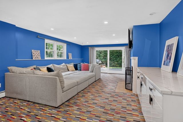 65 Hillside Ter, Belmont, MA 02478