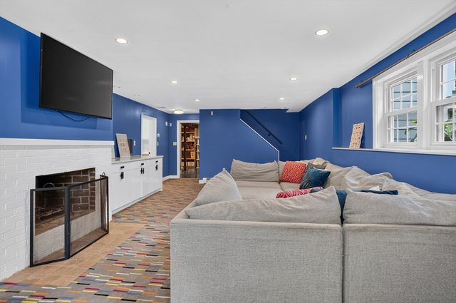 65 Hillside Ter, Belmont, MA 02478