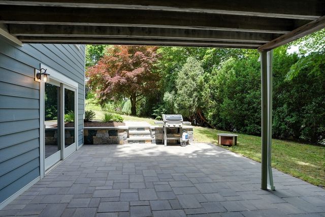 65 Hillside Ter, Belmont, MA 02478