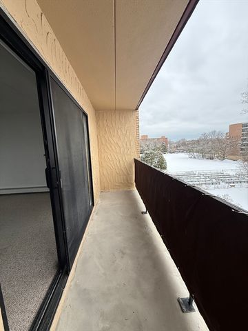 43-51 Albion St C9, Melrose, MA 02176