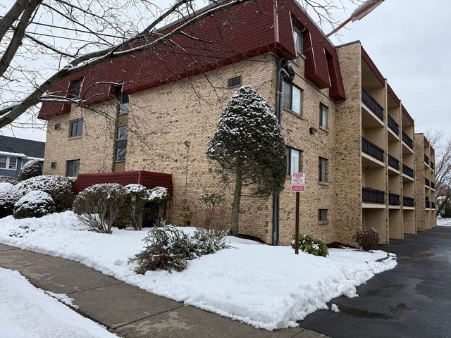 43-51 Albion St C9, Melrose, MA 02176
