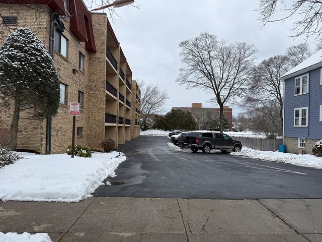 43-51 Albion St C9, Melrose, MA 02176