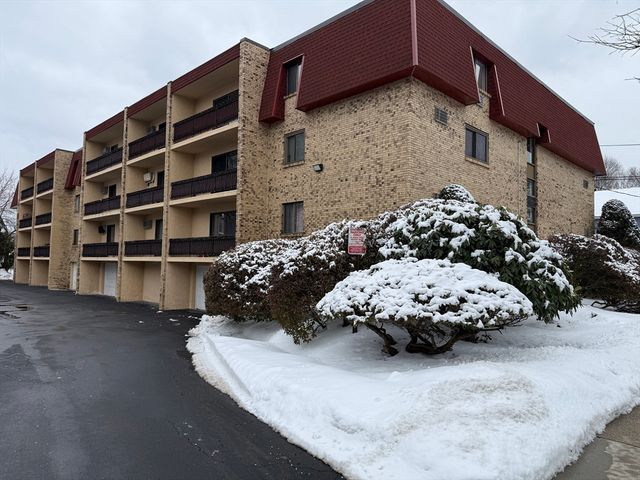 43-51 Albion St C9, Melrose, MA 02176