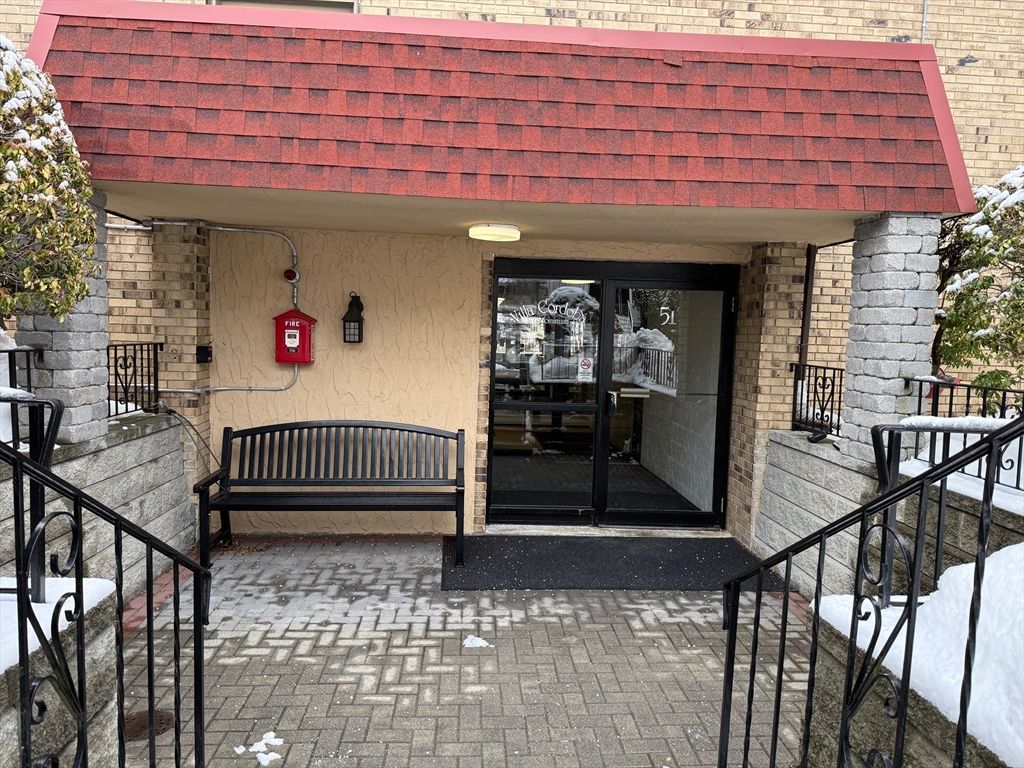 43-51 Albion St C9, Melrose, MA 02176