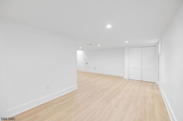 18 Orchard St, Pompton Lakes Boro, NJ 07442