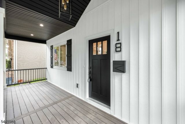 18 Orchard St, Pompton Lakes Boro, NJ 07442
