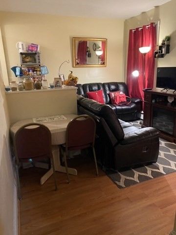 61 Vine 31, Lynn, MA 01905