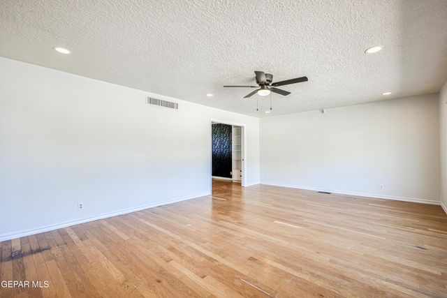 6253 WESTWIND Drive, El Paso, TX 79912