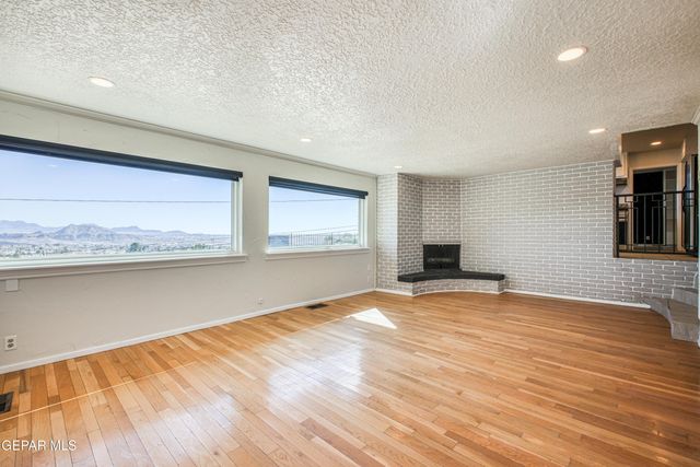 6253 WESTWIND Drive, El Paso, TX 79912