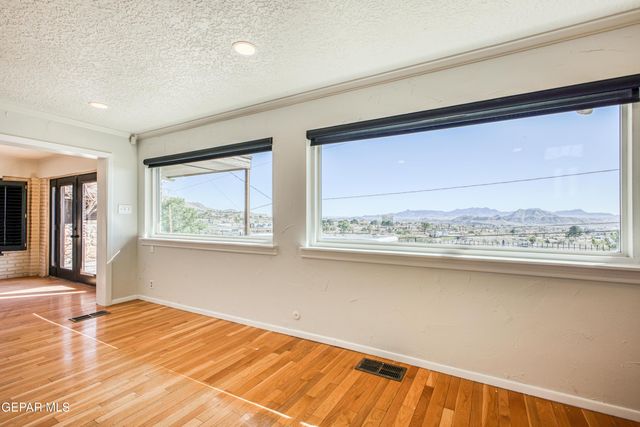 6253 WESTWIND Drive, El Paso, TX 79912