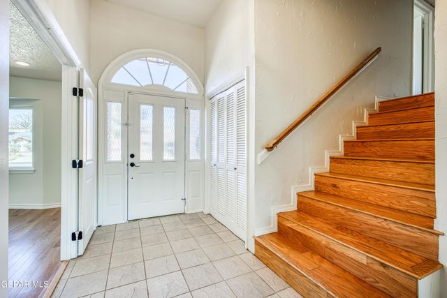 6253 WESTWIND Drive, El Paso, TX 79912