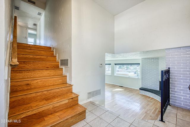 6253 WESTWIND Drive, El Paso, TX 79912