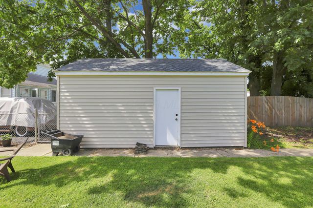 620 Salisbury Road, Columbus, OH 43204