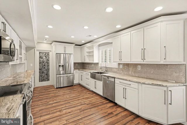 2525 GREEN PINE CT, Waldorf, MD 20601