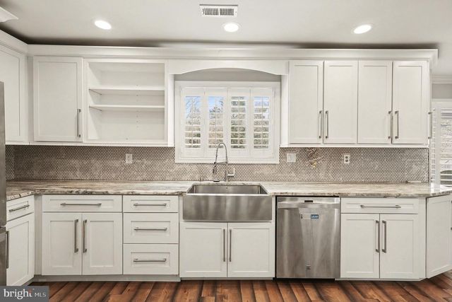 2525 GREEN PINE CT, Waldorf, MD 20601