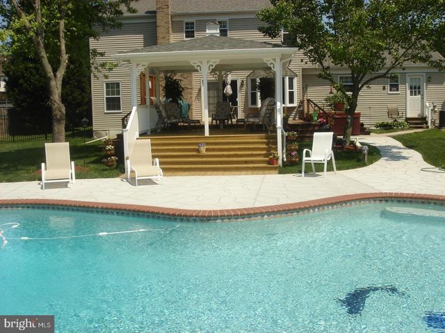 2525 GREEN PINE CT, Waldorf, MD 20601