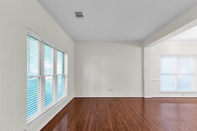 18 Dover Drive, Conroe, TX 77304