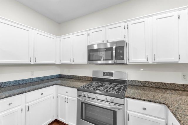 18 Dover Drive, Conroe, TX 77304