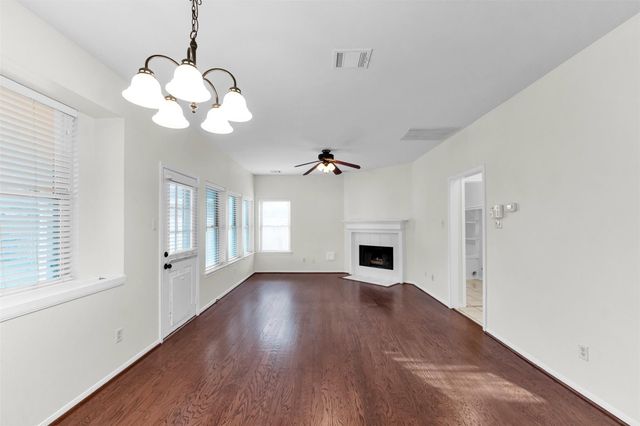 18 Dover Drive, Conroe, TX 77304