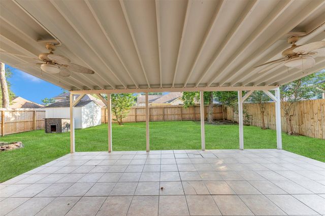 18 Dover Drive, Conroe, TX 77304