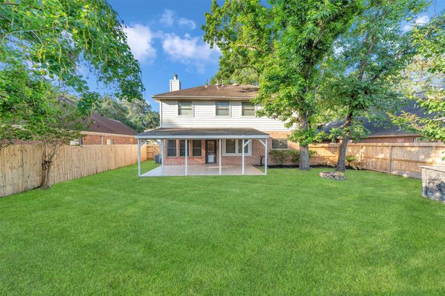 18 Dover Drive, Conroe, TX 77304