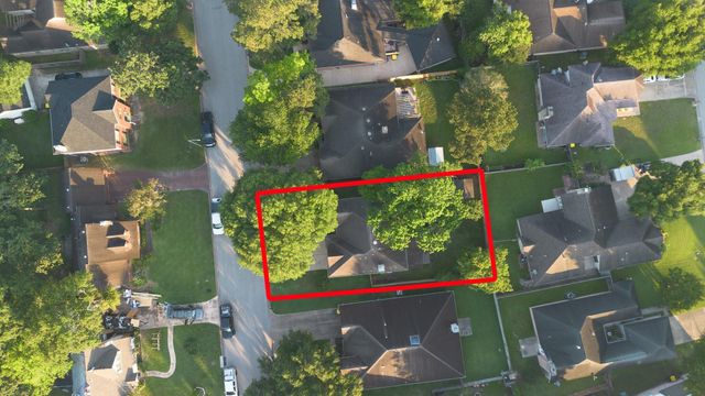 18 Dover Drive, Conroe, TX 77304
