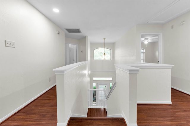 18 Dover Drive, Conroe, TX 77304