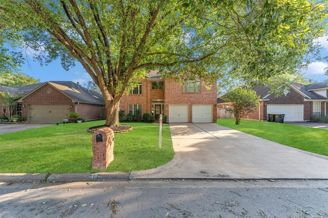 18 Dover Drive, Conroe, TX 77304