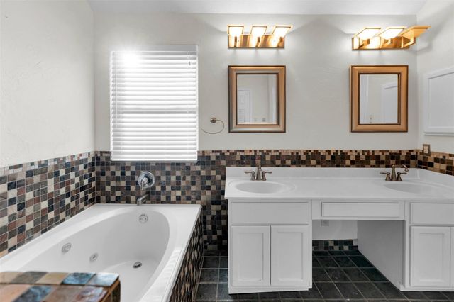 18 Dover Drive, Conroe, TX 77304