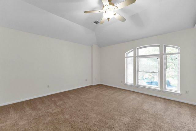 18 Dover Drive, Conroe, TX 77304