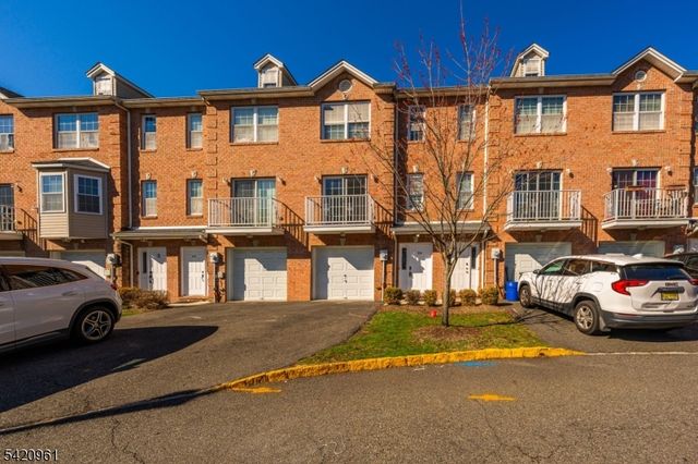 4 C Lily Court 4C, Roselle Boro, NJ 07203