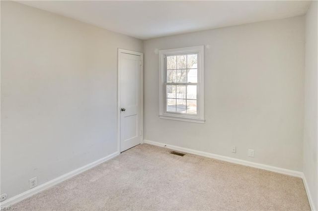 11 Roberts CT, Portsmouth, VA 23701