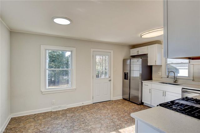 11 Roberts CT, Portsmouth, VA 23701