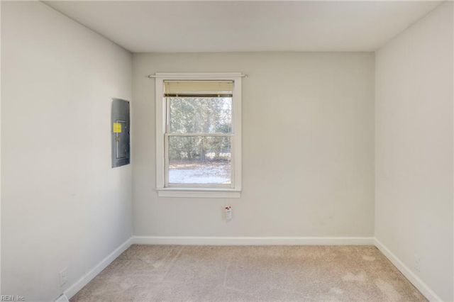 11 Roberts CT, Portsmouth, VA 23701