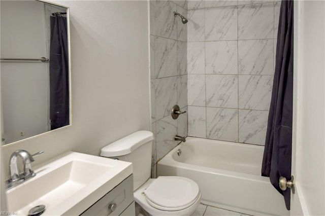 11 Roberts CT, Portsmouth, VA 23701