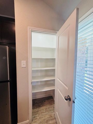 1414 Walden Pond DR, Pflugerville, TX 78660