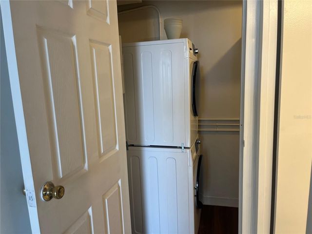 10355 PARADISE BOULEVARD 113, Treasure Island, FL 33706