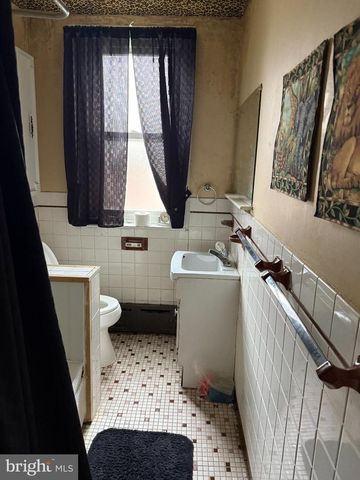 415 CLIFTON AVE, Sharon Hill, PA 19079